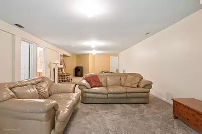 11512 Lake Shore Drive, Orland Park, IL 60467 - Photo 18