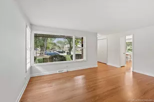 10436 S Kildare Ave, Oak Lawn, IL 60453 - Photo 6