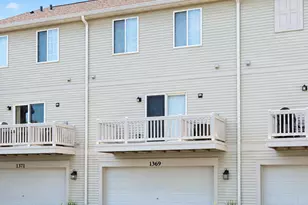 1369 New Haven Dr, Cary, IL 60013 - Photo 2