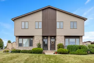 715 Tauber Rd, New Lenox, IL 60451 - Photo 2