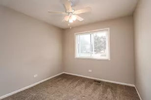 3010 Long Grove Ct, Aurora, IL 60504 - Photo 6