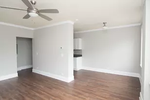 817 W Lakeside Pl, Chicago, IL 60640 - Photo 10
