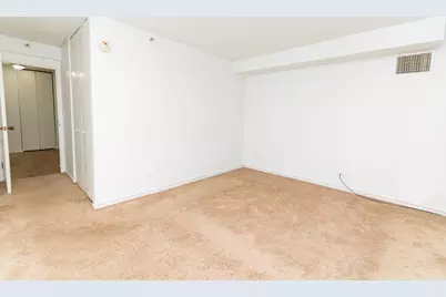 10 E Ontario Street #1105, Chicago, IL 60611 - Photo 6