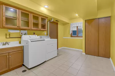1023 S Lancaster Street, Mount Prospect, IL 60056 - Photo 18