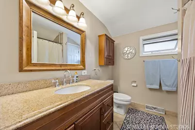 1210 S Gables Boulevard, Wheaton, IL 60189 - Photo 12