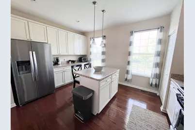 1641 Deer Pointe Drive, South Elgin, IL 60177 - Photo 4