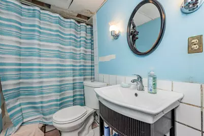 2109 W Pacific Avenue, Waukegan, IL 60085 - Photo 22