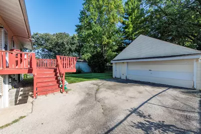 2109 W Pacific Avenue, Waukegan, IL 60085 - Photo 26