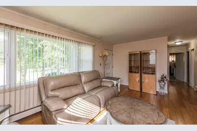 2109 W Pacific Avenue, Waukegan, IL 60085 - Photo 6