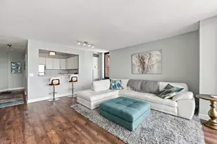 3660 N Lake Shore Dr, Chicago, IL 60613 - Photo 8