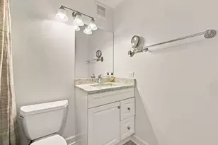 3660 N Lake Shore Dr, Chicago, IL 60613 - Photo 16