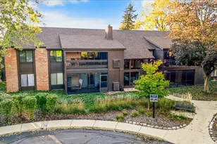 710 St Andrews Ln, Crystal Lake, IL 60014 - Photo 2
