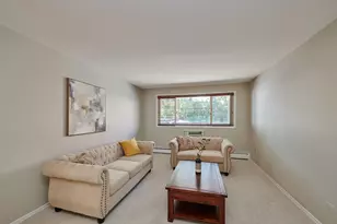 8541 Lotus Ave, Skokie, IL 60077 - Photo 2