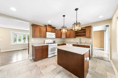 418 S Fairfield Avenue, Lombard, IL 60148 - Photo 6
