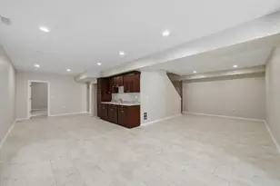301 Spruce St, Glenview, IL 60025 - Photo 32
