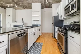 1122 W Catalpa Ave, Chicago, IL 60640 - Photo 10