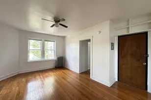 2432 N Linden Pl, Chicago, IL 60647 - Photo 12