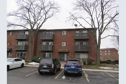 135 Pickwick Drive #A, Schaumburg, IL 60193 - Photo 1