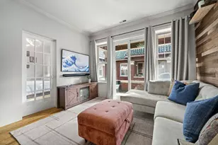 964 W Cuyler Ave, Chicago, IL 60613 - Photo 4