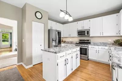 34316 N Old Walnut Circle, Gurnee, IL 60031 - Photo 6