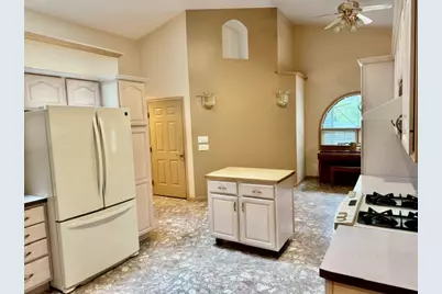 17 Heather Drive, Lasalle, IL 61301 - Photo 4