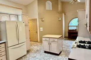 17 Heather Dr, Lasalle, IL 61301 - Photo 4