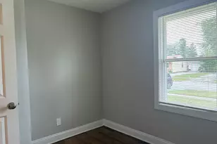 21734 Clyde Ave, Sauk Village, IL 60411 - Photo 12