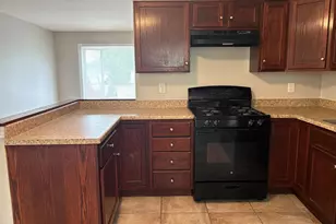 21734 Clyde Ave, Sauk Village, IL 60411 - Photo 8