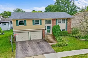 1485 Westbury Dr, Hoffman Estates, IL 60192 - Photo 1