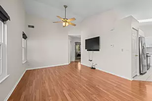 1327 Coldspring Rd, Carol Stream, IL 60188 - Photo 6