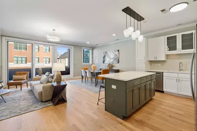 2463 W Foster Avenue #2, Chicago, IL 60625 - Photo 2