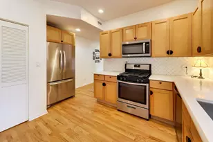 1639 W Farwell Ave, Chicago, IL 60626 - Photo 12