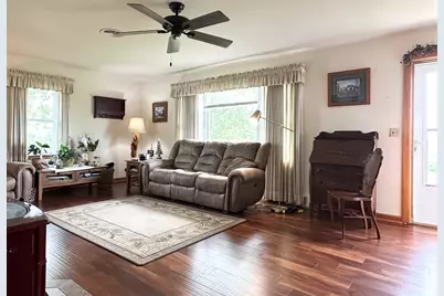 260 E 3300 N Road, Herscher, IL 60941 - Photo 14