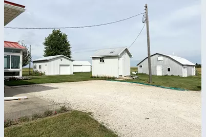 260 E 3300 N Road, Herscher, IL 60941 - Photo 4