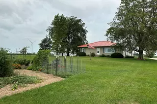 260 E 3300 North Rd, Herscher, IL 60941 - Photo 2