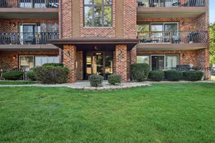 11003 Stony Creek Dr, Palos Hills, IL 60465 - Photo 2