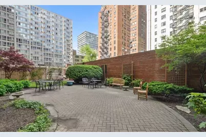 2909 N Sheridan Road #1306, Chicago, IL 60657 - Photo 2