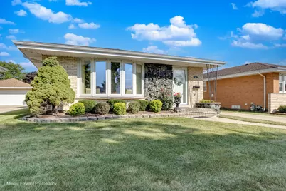 2923 Downing Avenue W, Westchester, IL 60154 - Photo 2