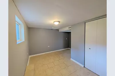 8825 S California Avenue, Evergreen Park, IL 60805 - Photo 18