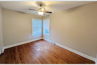 8825 S California Avenue, Evergreen Park, IL 60805 - Photo 8