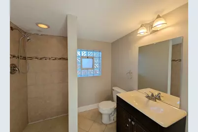 8825 S California Avenue, Evergreen Park, IL 60805 - Photo 16