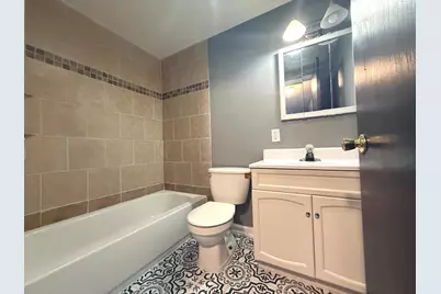 3023 Jamestown Court #3023, Streamwood, IL 60107 - Photo 10