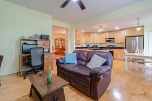 210 Shadow Creek Circle, Vernon Hills, IL 60061 - Photo 20