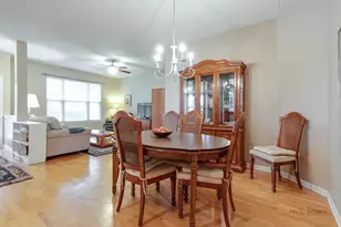 210 Shadow Creek Circle, Vernon Hills, IL 60061 - Photo 6