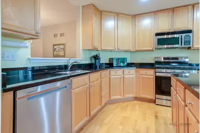 210 Shadow Creek Circle #210, Vernon Hills, IL 60061 - Photo 14