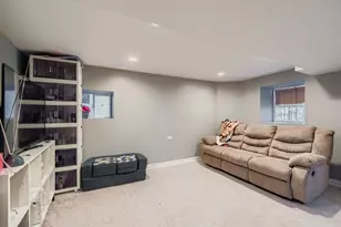 5830 W Rice St, Chicago, IL 60651 - Photo 16