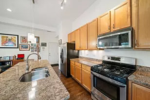 6701 N Bosworth Ave, Chicago, IL 60626 - Photo 10