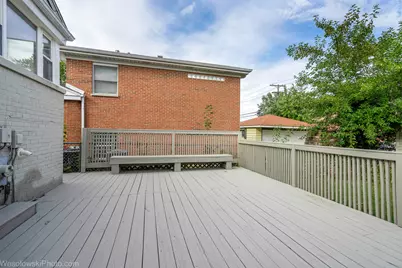 7261 N East Prairie Road, Lincolnwood, IL 60712 - Photo 30