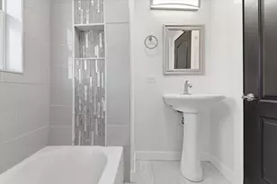8942 S Aberdeen St, Chicago, IL 60620 - Photo 32