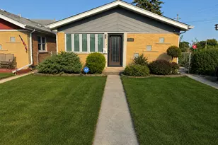 5925 S Natoma Ave, Chicago, IL 60638 - Photo 1